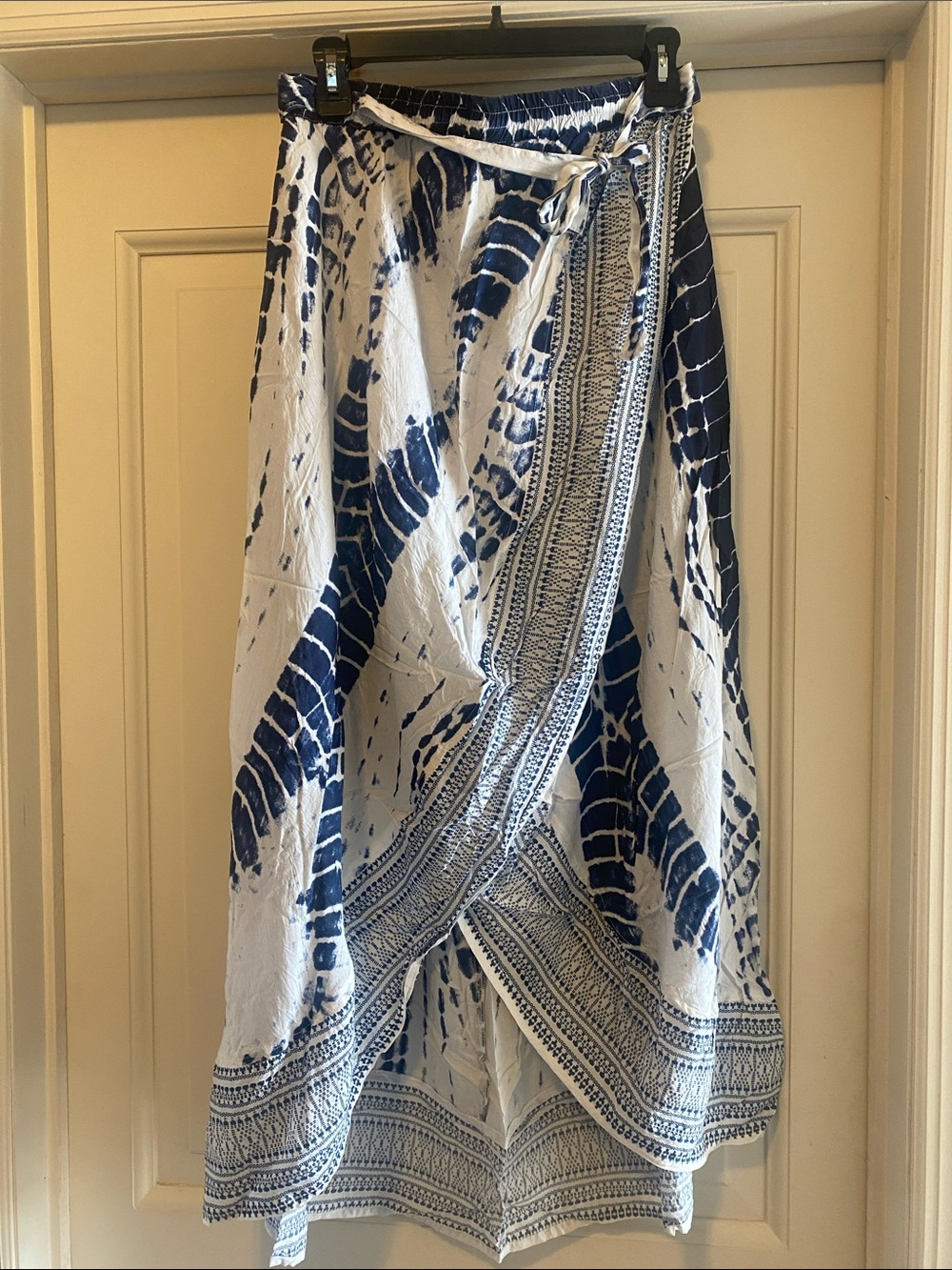Wrap Over Tie Dye Beach Skirt White and Navy